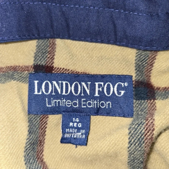 Womens London Fog limited edition, size 14, navy coat. Excellent condition! - Picture 2 of 3